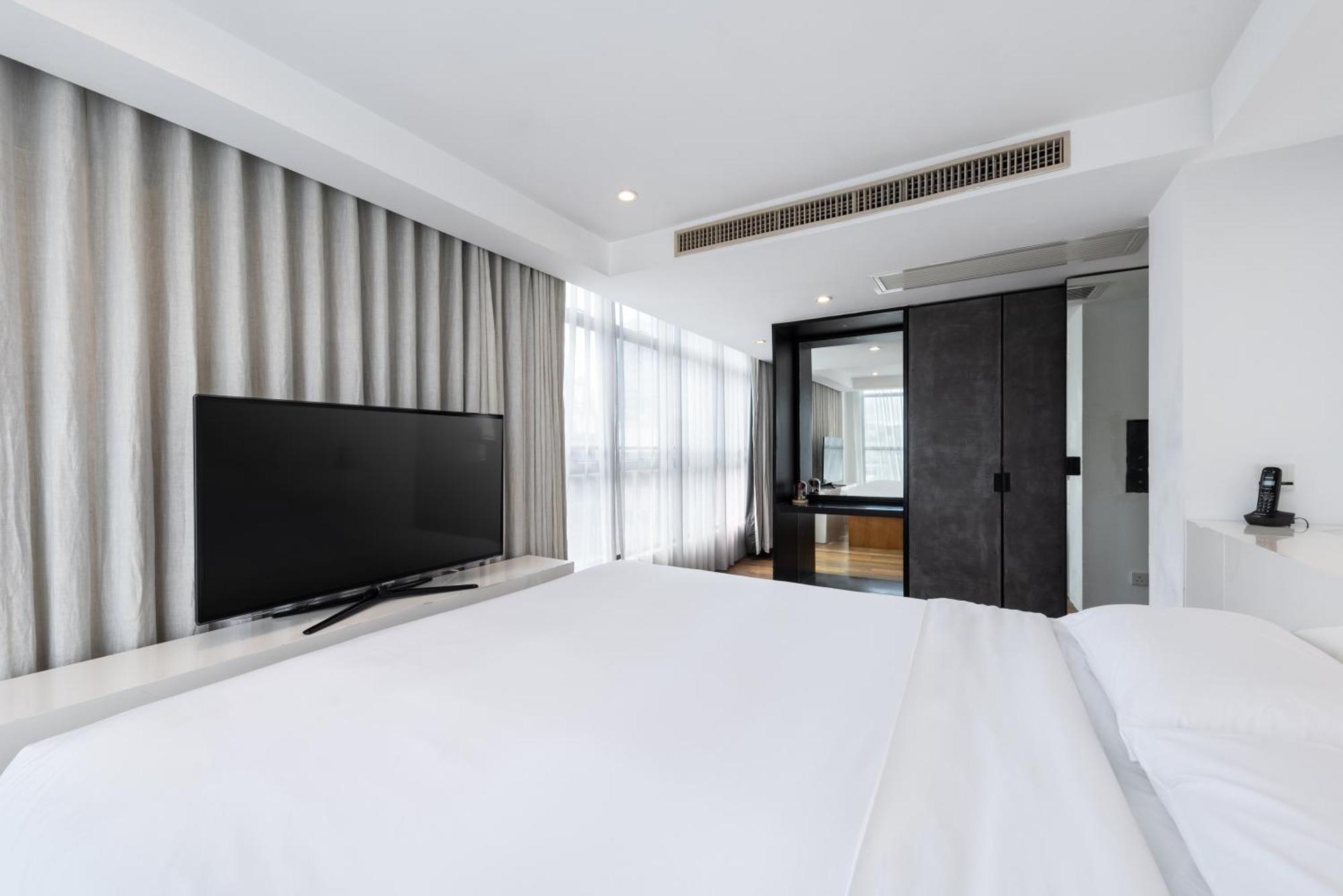 Habyt Austin Avenue Hong Kong Exterior photo