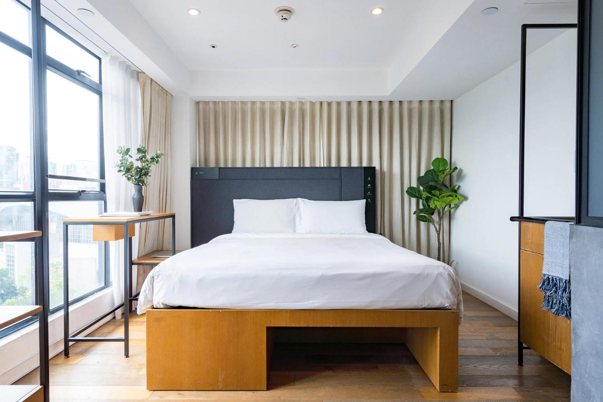 Habyt Austin Avenue Hong Kong Exterior photo